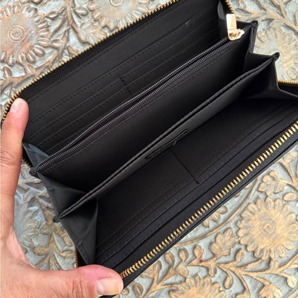 St. John Black Leather Quilted Wallet NWOT - Picture 7 of 7